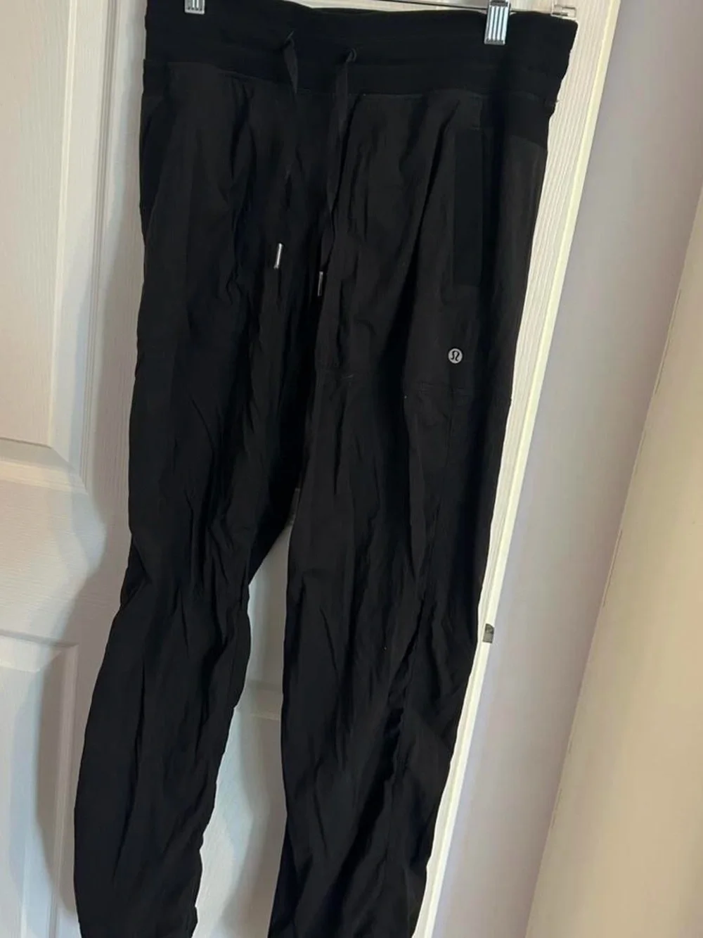 Lululemon Black Women's Jogger Pants - Comfortable Everyday Style